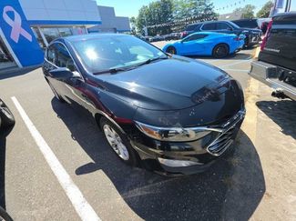 Used 2019 Chevrolet Malibu LT FWD video 1