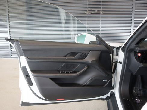 Certified 2022 Porsche Taycan GTS image 22