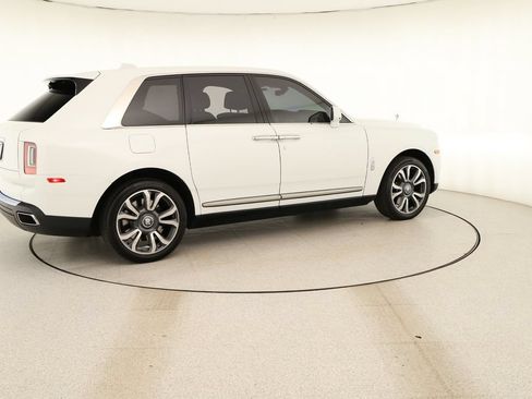 Used 2024 Rolls-Royce Cullinan w/ Cullinan Package AWD/4WD image 7