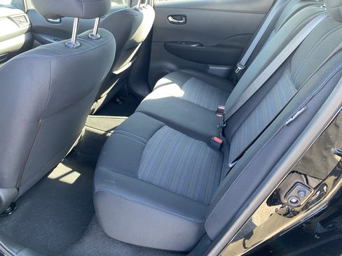 Used 2025 Nissan Leaf S FWD image 15