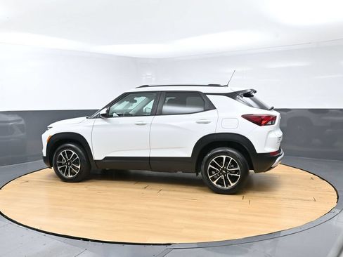 Used 2025 Chevrolet TrailBlazer LT AWD/4WD image 11