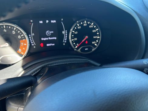 Used 2020 Jeep Renegade Altitude FWD image 10