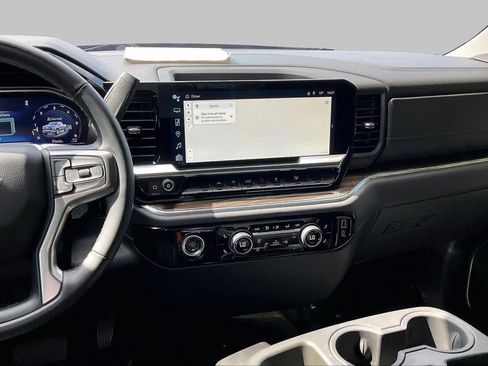 Used 2023 Chevrolet Silverado 1500 LT AWD/4WD image 7