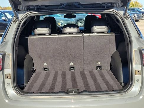 Used 2023 Jeep Compass Trailhawk image 12