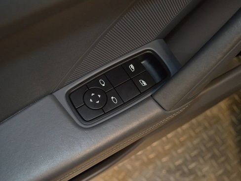 Certified 2022 Porsche 911 Carrera S RWD image 18