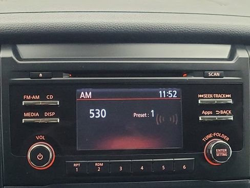 Used 2017 Nissan Titan S image 25