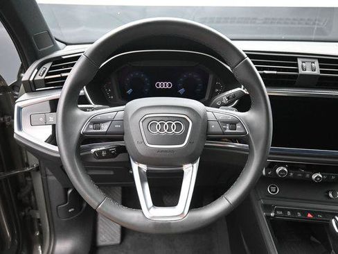 Used 2025 Audi Q3 2.0T Premium AWD/4WD image 17