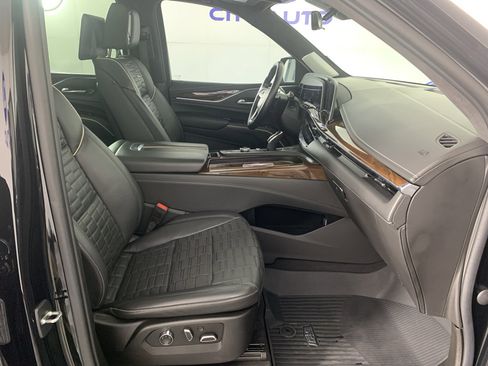 Used 2021 Cadillac Escalade ESV Sport Platinum AWD/4WD image 42