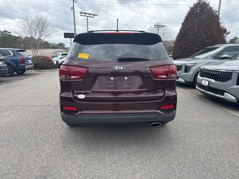 Used 2020 Kia Sorento S image 4