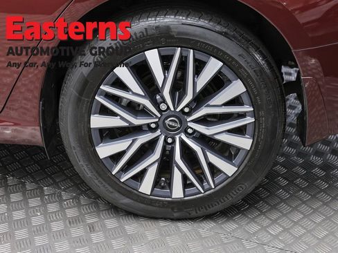 Used 2023 Nissan Altima 2.5 SV AWD/4WD image 8