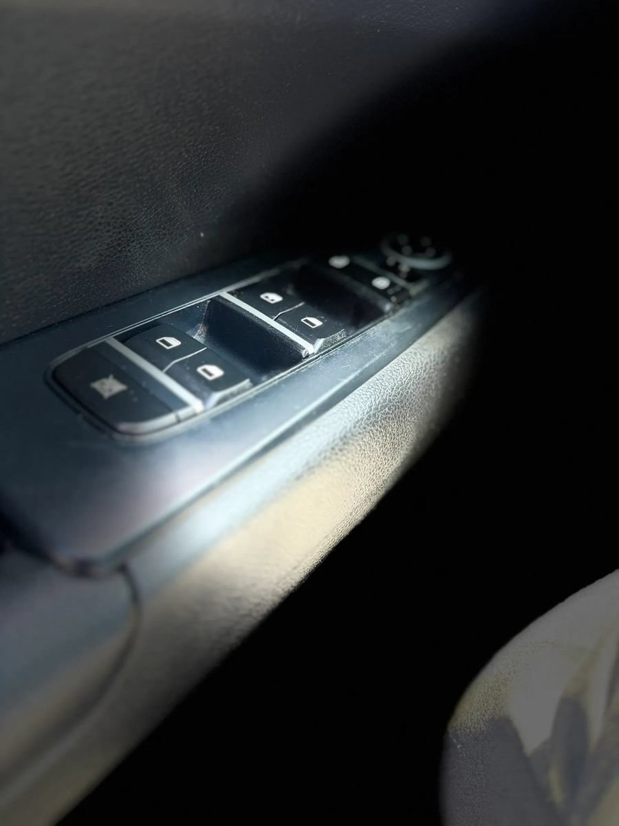 Used 2020 Kia Forte LXS FWD image 33