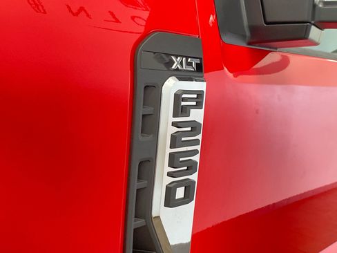 New 2026 Ford F250 XLT w/ FX4 Off-Road Package AWD/4WD image 8