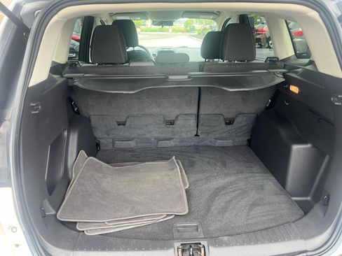 Used 2017 Ford Escape SE w/ Equipment Group 201A AWD/4WD image 12