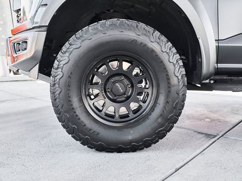 Used 2022 Ford F150 Raptor w/ Equipment Group 801A High AWD/4WD image 3