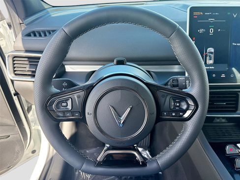 New 2025 VinFast VF 8 Plus image 11