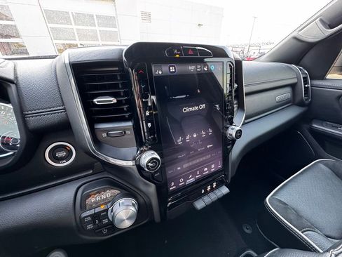 Used 2025 RAM 1500 Laramie AWD/4WD image 12