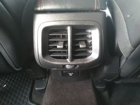 Used 2016 Jeep Cherokee Trailhawk w/ Cold Weather Group image 11