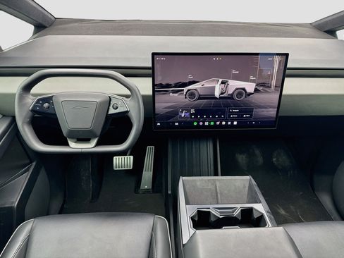 Used 2025 Tesla Cybertruck AWD Crew Cab image 15