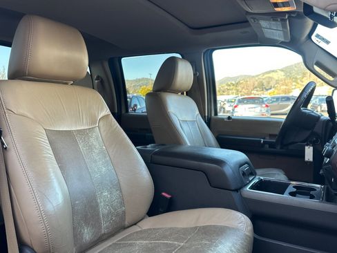 Used 2011 Ford F250 Lariat w/ Lariat Ultimate Pkg image 31
