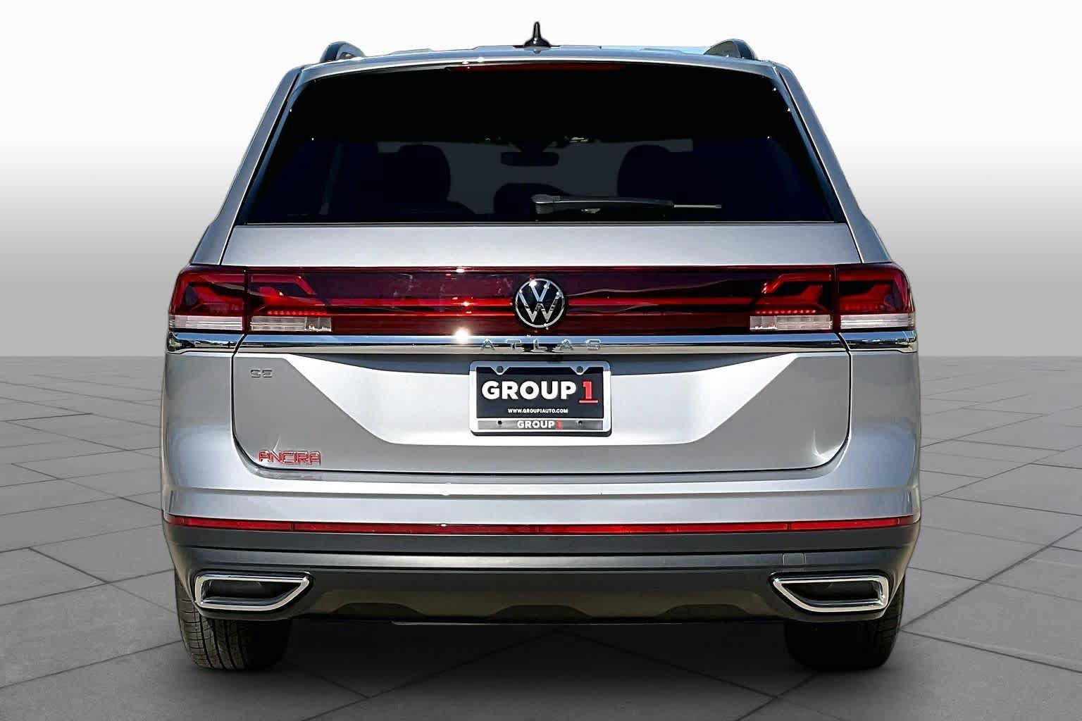 Used 2026 Volkswagen Atlas SE FWD image 5