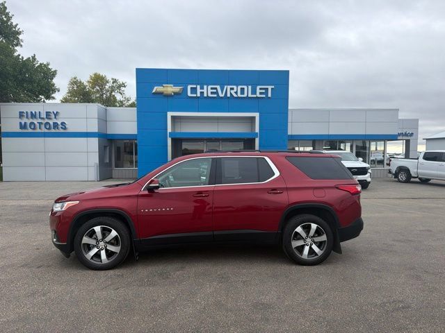 Used 2021 Chevrolet Traverse LT w/ LT Premium Package AWD/4WD image 1