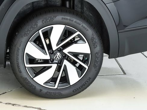 New 2026 Volkswagen Atlas SE FWD image 45