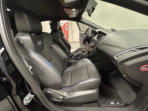 Used 2017 Ford Focus RS AWD/4WD image 38