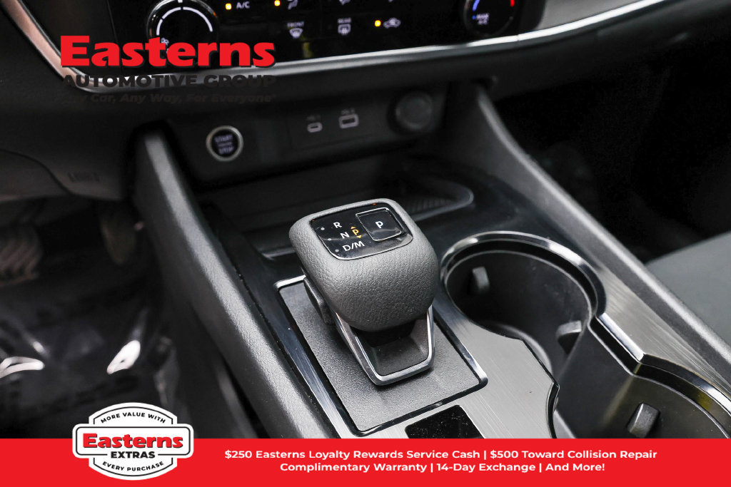 Used 2023 Nissan Rogue S AWD/4WD image 14