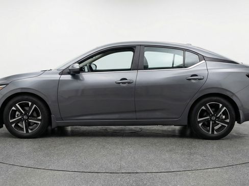 Used 2025 Nissan Sentra SV image 5