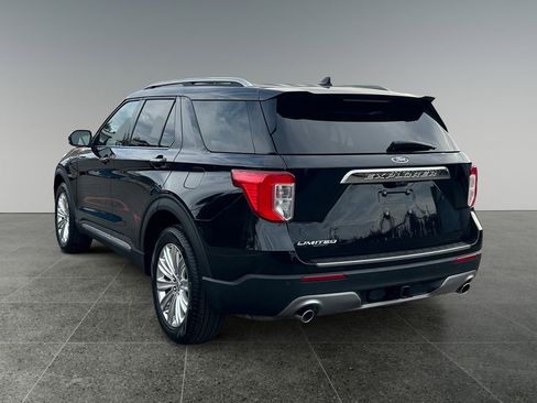Used 2022 Ford Explorer Limited w/ Equipment Group 301A AWD/4WD image 8