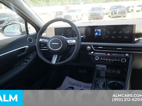 Used 2025 Hyundai Sonata SE image 19