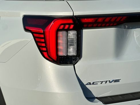 New 2026 Ford Explorer Active w/ Active Comfort Package image 27