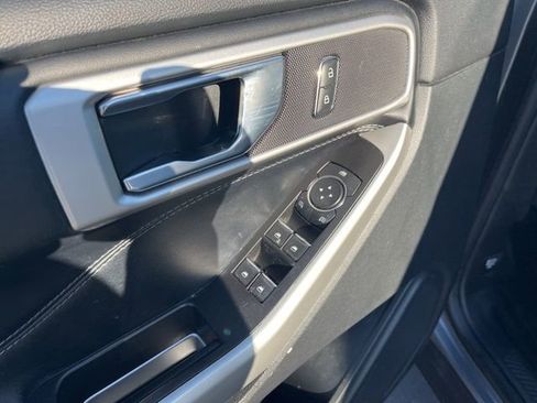 Used 2021 Ford Explorer XLT w/ Equipment Group 202A AWD/4WD image 8