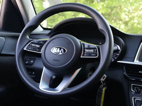 Used 2020 Kia Optima LX image 6