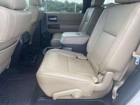 Used 2014 Toyota Sequoia Platinum RWD image 10