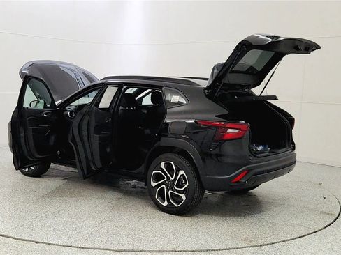 New 2026 Chevrolet Trax RS w/ Driver Confidence Package FWD image 11