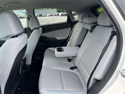 Certified 2023 Hyundai Kona SEL AWD/4WD image 10