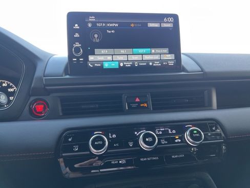 New 2025 Honda Pilot TrailSport image 24