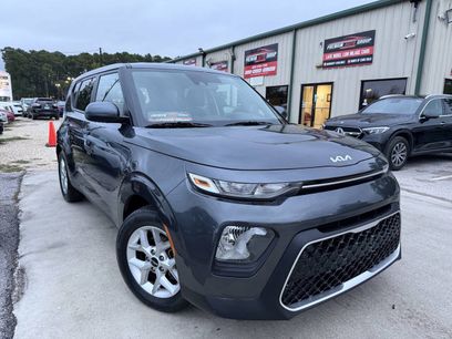 Used 2022 Kia Soul LX w/ Technology Package
