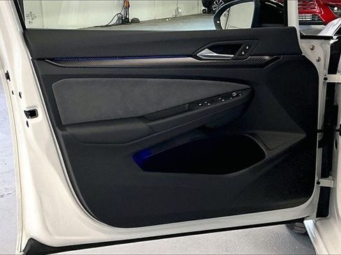 Used 2025 Volkswagen Golf R Black Edition image 20