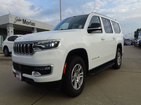 Certified 2024 Jeep Wagoneer L 4WD w/ Convenience Group I image 2