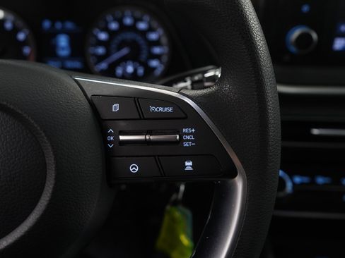 Used 2023 Hyundai Sonata SE w/ Preferred Accessory Package image 18