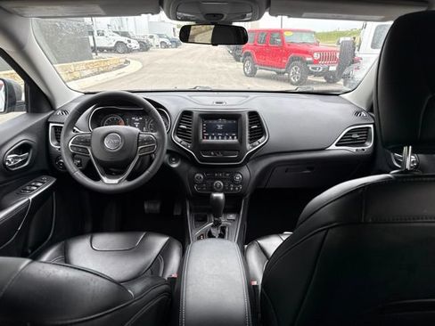 Used 2020 Jeep Cherokee Latitude Plus FWD image 14