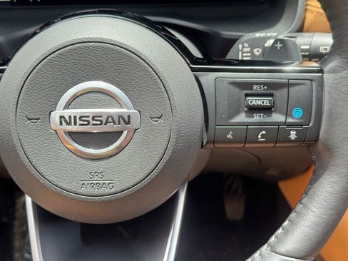 Used 2021 Nissan Rogue Platinum FWD image 22