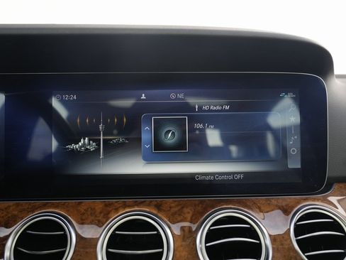 Used 2019 Mercedes-Benz E 300 4MATIC w/ Premium 1 Package image 62