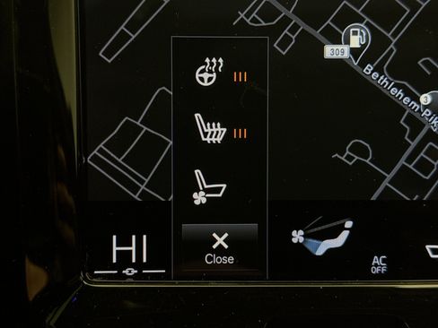 Used 2021 Volvo XC60 T8 Inscription w/ Advanced Package image 23