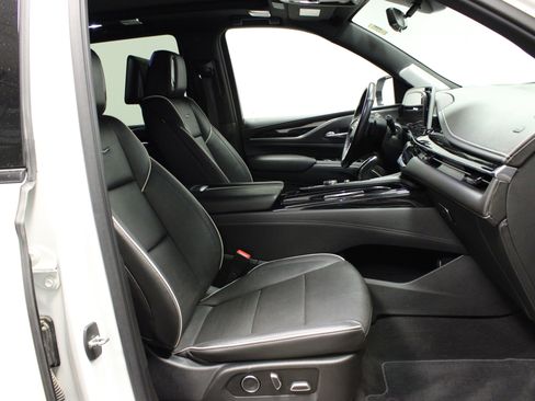 Used 2021 Cadillac Escalade Sport w/ Driver Assist Tech Package image 17