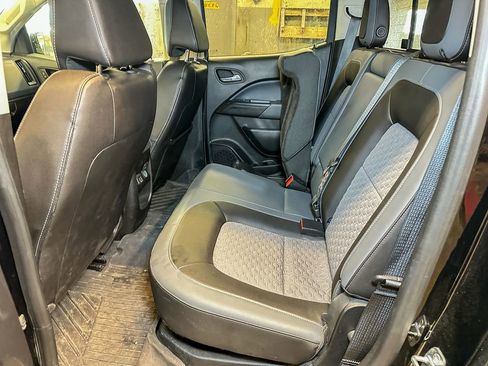 Used 2019 Chevrolet Colorado Z71 AWD/4WD image 9