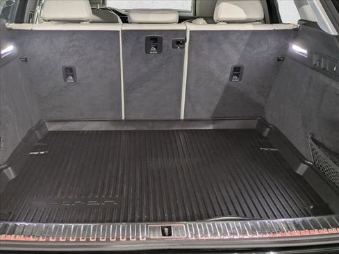 Used 2024 Audi Q8 e-tron Premium Plus w/ Premium Plus Package image 6