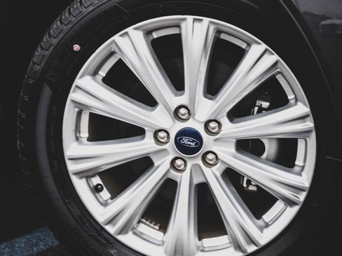 Used 2019 Ford Escape SEL image 33